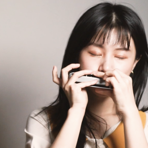 把14岁校花按在床上操
